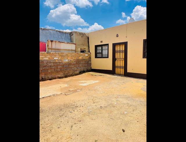 3 BEDROOM HOUSE FOR SALE IN RONDEBULT